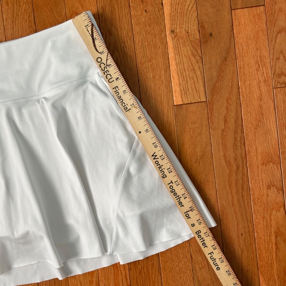 Athleta White Tennis/Pickleball Skirt - Picture 6 of 7